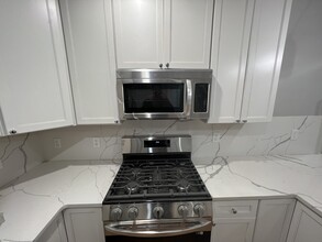 15 Harold St, Unit 1 in Somerville, MA - Building Photo - Building Photo