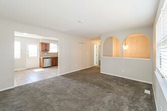 101 E Pacific Dr in Belton, MO - Building Photo - Building Photo