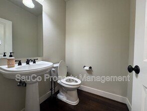 20363 SW Cassandra Ln in Beaverton, OR - Foto de edificio - Building Photo
