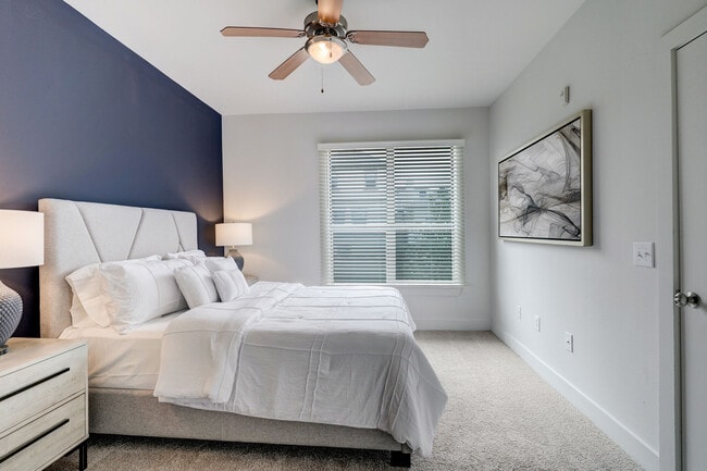 Us Bayou Park in Houston, TX - Foto de edificio - Building Photo