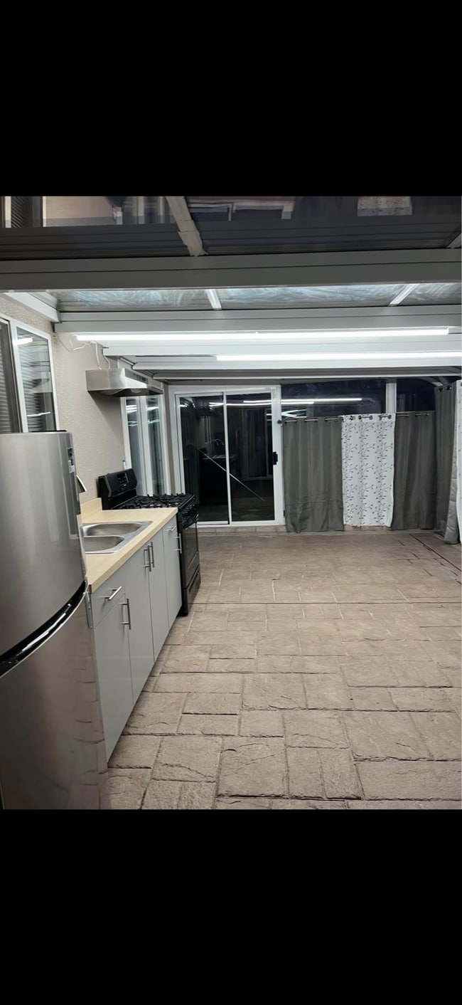 871 Summer Dr in Hollister, CA - Foto de edificio - Building Photo