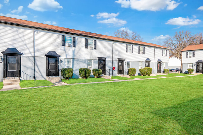 Birch Townhomes in Charlotte, NC - Foto de edificio - Building Photo