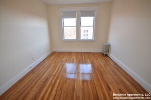1626 Commonwealth Ave, Unit 30 in Boston, MA - Building Photo