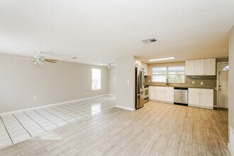 1008 Grantwood Ave in Clearwater, FL - Building Photo - Building Photo