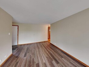 5525 Ann Marie Ln in Oak Forest, IL - Building Photo - Building Photo