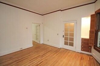 1820 SW Main St in Portland, OR - Building Photo - Building Photo