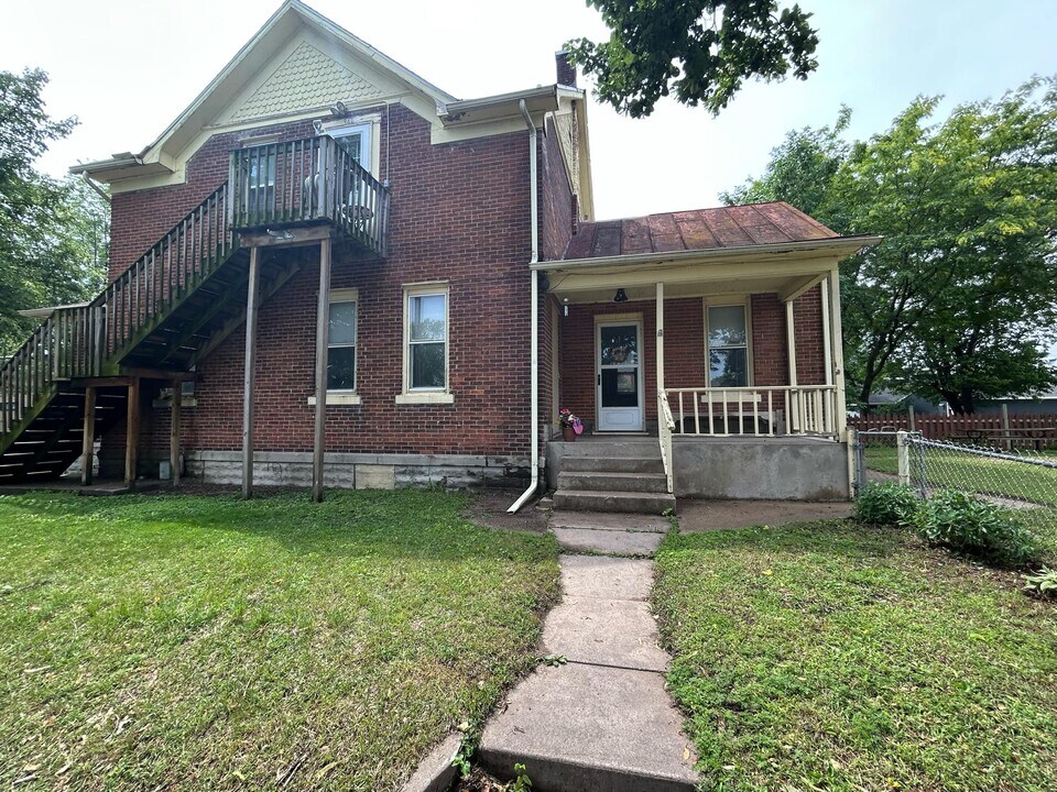 1604 10th St S, Unit 1 in La crosse, WI - Foto de edificio