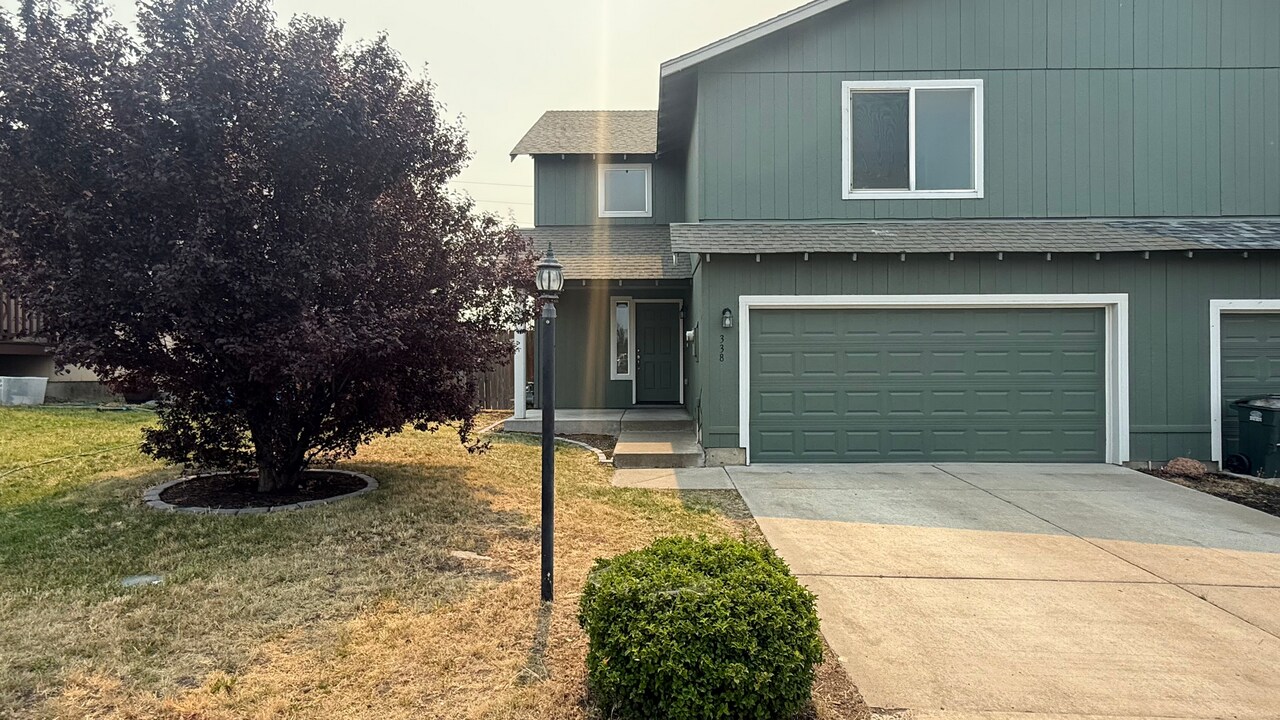 338 Leisek Way in Madras, OR - Building Photo