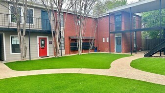 5426 Menchaca Rd in Austin, TX - Building Photo