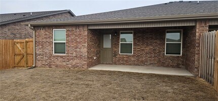 523 NW 69th Ave in Bentonville, AR - Building Photo - Building Photo