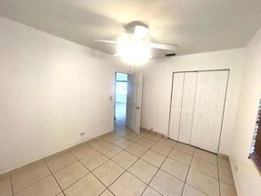 500 SW 51st Ave in Coral Gables, FL - Building Photo - Building Photo
