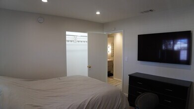 6389 La Palma Pky, Unit Newly Remodeled Casita in Las Vegas, NV - Foto de edificio - Building Photo