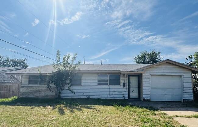 property at 1807 Westcliff Dr