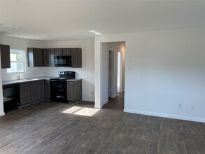 256 Rd 5138 in Cleveland, TX - Building Photo - Building Photo