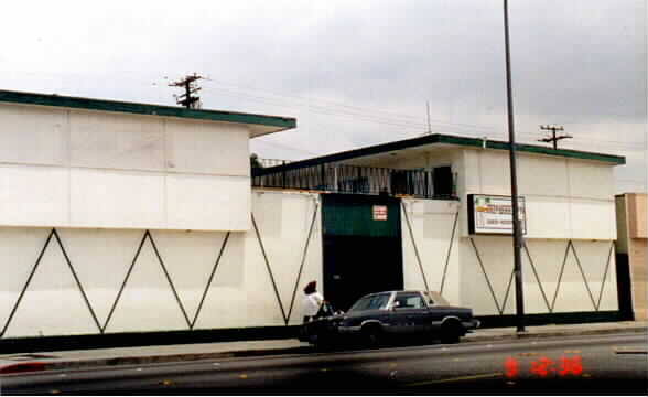 Candle Wood Apartments in Maywood, CA - Foto de edificio - Building Photo