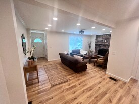 1303 Chipperfield Dr in Stroudsburg, PA - Building Photo