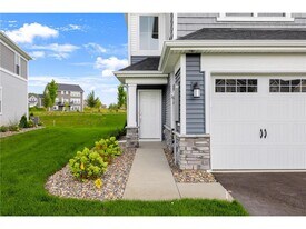 9482 4th St N in Lake Elmo, MN - Building Photo