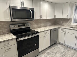 14053 Northumberland Dr SW in Ft. Myers, FL - Building Photo - Building Photo