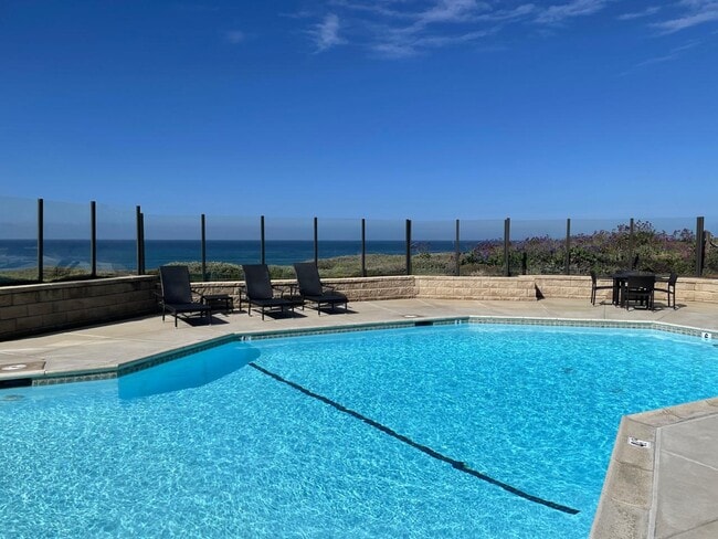 245 S Helix Ave, Unit 1 in Solana Beach, CA - Building Photo - Building Photo