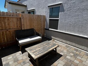 444 Autumn Breeze Cir in Reno, NV - Building Photo - Building Photo