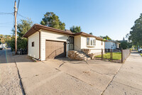 204 3rd St NE in Mandan, ND - Foto de edificio - Building Photo