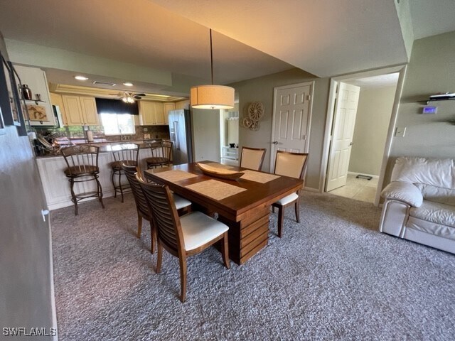 4414 Spanker Ct in Ft. Myers, FL - Foto de edificio - Building Photo