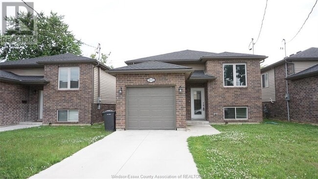 property at 905 Marion Ave