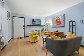 5041 Cedar Springs Rd, Unit 112 in Dallas, TX - Building Photo - Building Photo