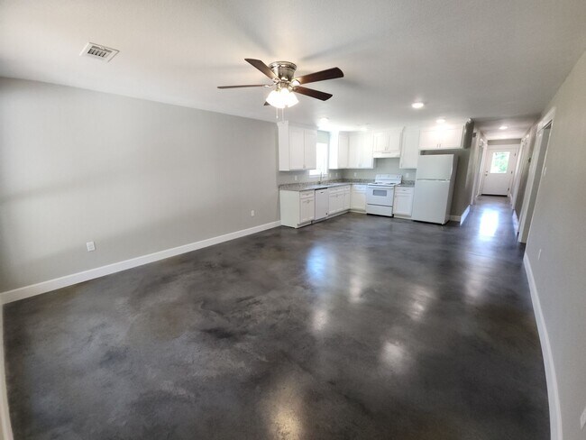 1539 N 2nd St-Unit -1539 in Dardanelle, AR - Foto de edificio - Building Photo