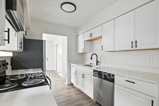 509 E Jefferson St in Pittsburg, KS - Building Photo