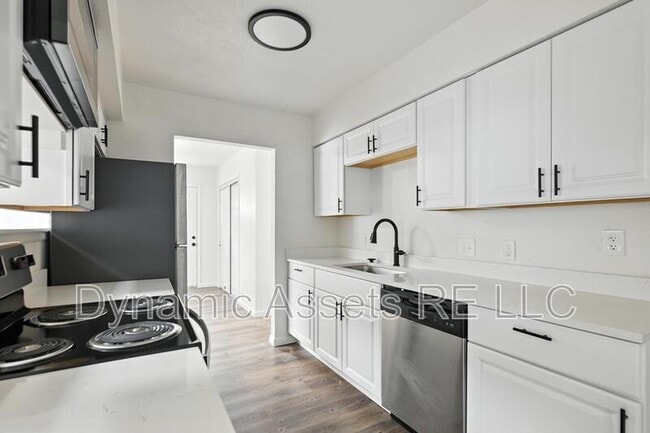 property at 509 E Jefferson St