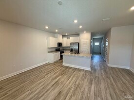 9052 Golden Eye Dr in Pensacola, FL - Building Photo