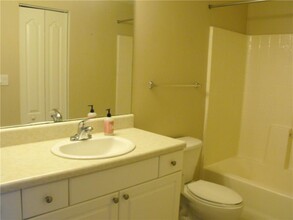 1650 N 42ND Cir in Vero Beach, FL - Building Photo - Building Photo
