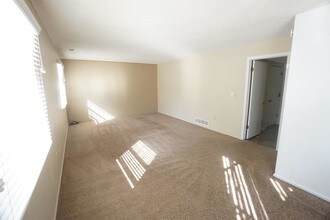 7047 S Fairfax St in Centennial, CO - Building Photo - Building Photo