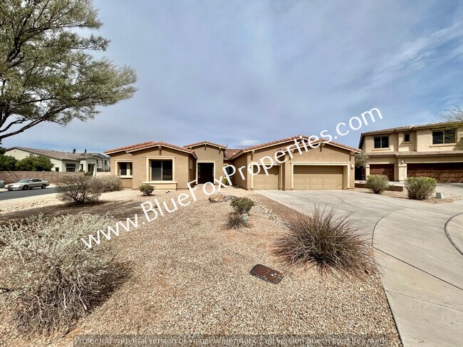 8462 N Ironwood Reserve Way in Tucson, AZ - Building Photo - Building Photo