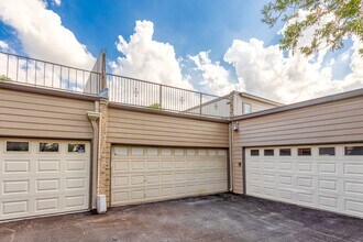 205 Chichester Pl in San Antonio, TX - Building Photo - Building Photo