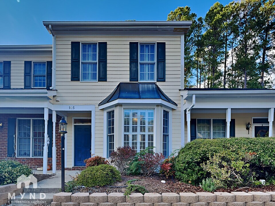 105 Carved Oak Dr in Durham, NC - Building Photo