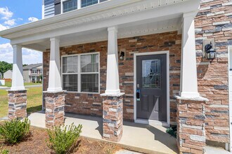 188 Pecan Grv Ln in Fuquay Varina, NC - Building Photo - Building Photo