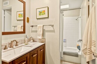 46750 Mountain Cove Dr in Indian Wells, CA - Foto de edificio - Building Photo