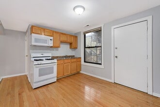 2606 W Le Moyne St in Chicago, IL - Building Photo - Building Photo