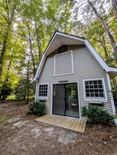 10124 Holly Forks Rd in Toano, VA - Building Photo - Building Photo