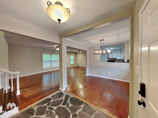 5730 Deerfield Trail in Atlanta, GA - Building Photo - Building Photo