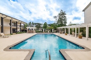 High River in Tuscaloosa, AL - Building Photo