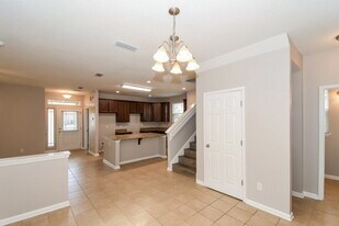 490 Vineyard Ln in Orange Park, FL - Foto de edificio - Building Photo