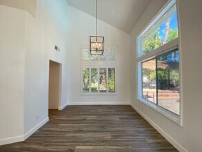 1384 Woodview Ct in Oceanside, CA - Building Photo - Building Photo