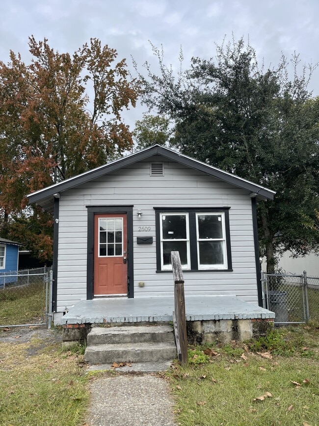 property at 2609 Lowell Ave