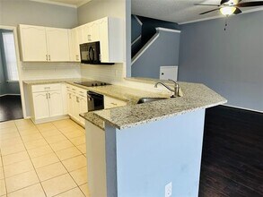 6012 Barrington Ct in Dallas, TX - Building Photo - Building Photo