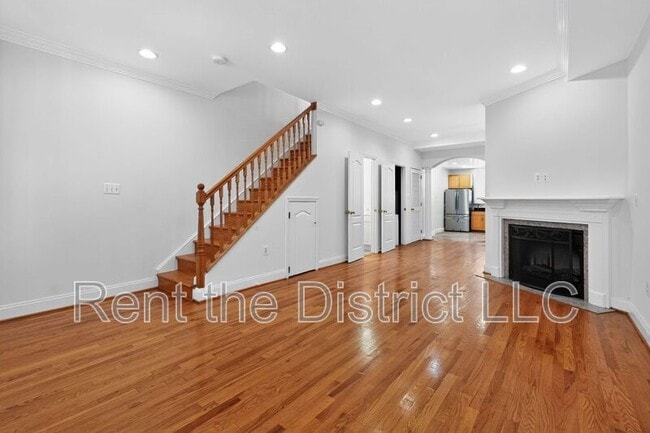 902 13th St NE in Washington, DC - Building Photo - Building Photo