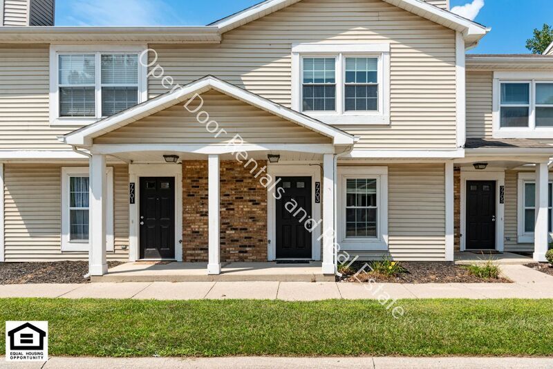 7703 E State Blvd in Fort Wayne, IN - Building Photo
