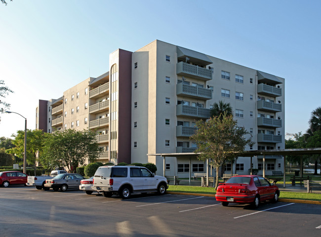 Lorna Doone Apartments in Orlando, FL - Foto de edificio - Building Photo